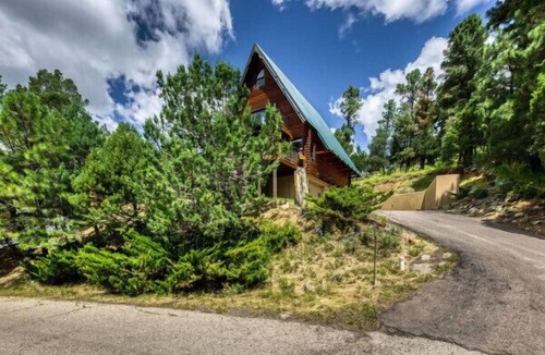 Alto Cabin | 4 Bedroom Ski A-Frame w/Hot Tub & Pine Views