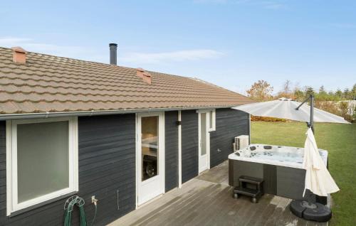 Haslevgarde House | 4 Bedroom Stunning Home In Hadsund