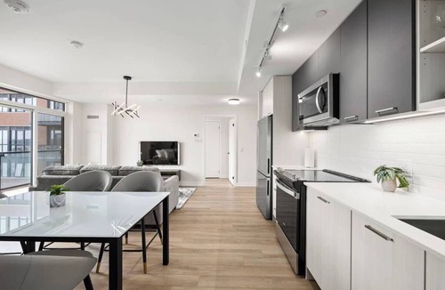 Harwood Hotel | 4-bedroom Suite in marvelous Toronto with AC