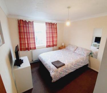 Thundersley Apartment | 4 Bedroom Thundersley Apartment