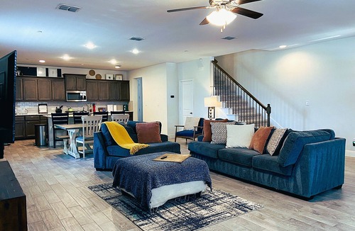 North Richland Hills House | 4 Bedroom, 2.5 Bath Townhome, Walking Distance To Grocery, Entertainment, & Food