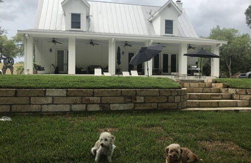 Seguin House | 4-bedroom vacation home just a lovely walk to Guadalupe River