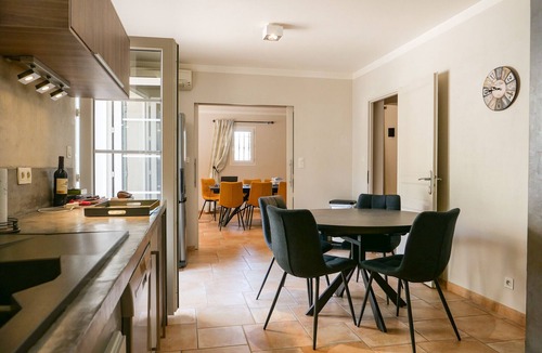 Bollene Villa | 4-Bedroom Villa Secure Pool Air Conditioning Provence – Bollène