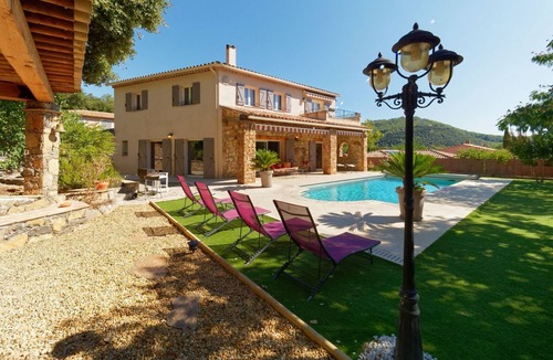 Taradeau Villa | 4 bedroom villa with pool, sauna, jacuzzi