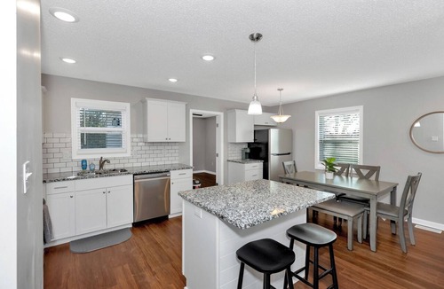 Huntsville House | 4 Bedroom w/Dedicated Workspace