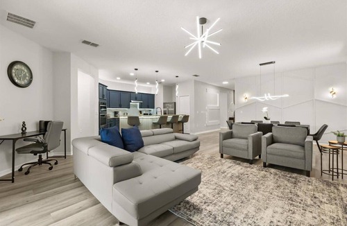 Crystal Cove House | 4 Bedrooms/2 Bathrooms/Crystal Cove (4706RR)
