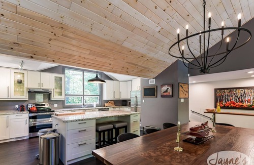Gravenhurst Cottage | 4 bedrooms, 3 baths, Silver Lake, Gravenhurst, Newly Renovated!
