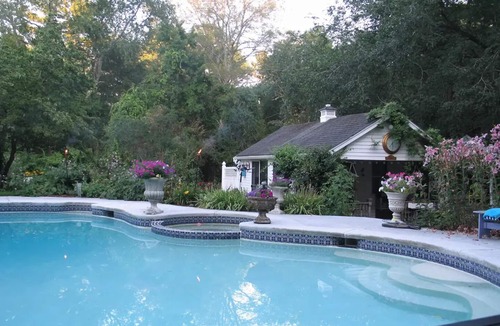 North Carver House | 4 Bedrooms, 7 Beds, 3 Baths