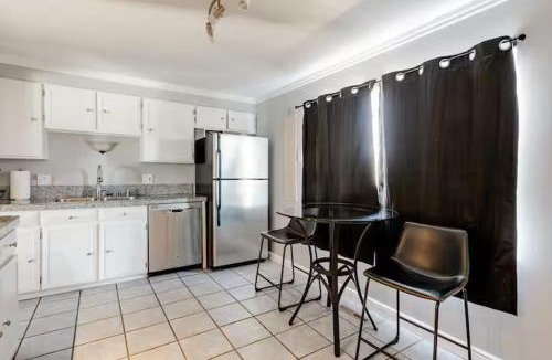 Park East House | 4 Bedrooms and 5 Beds with Game Room Only 5 min Drive to College and Perfect for Family's