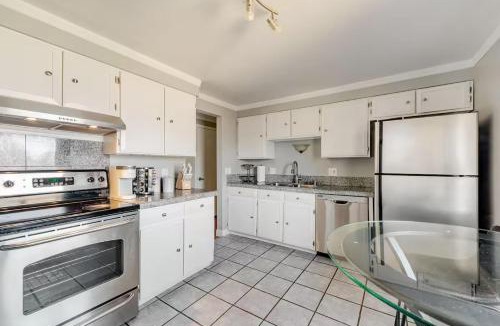 Park East House | 4 Bedrooms and 5 Beds with Game Room Only 5 min Drive to College and Perfect for Family's
