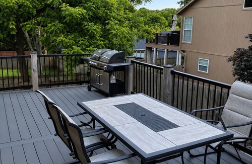 Merriam House | 4 bedrooms, sleeps 8, 13 minutes from downtown KC.