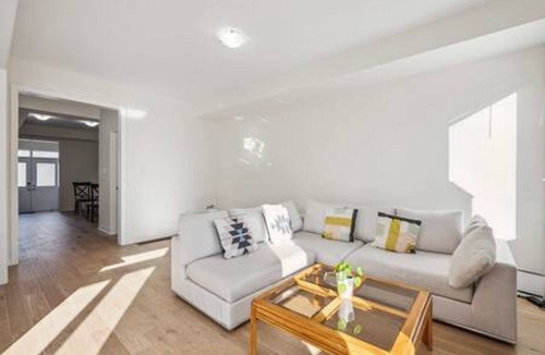 Whitby House | 4 Bedrooms with Modern Amenities