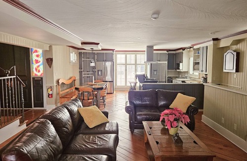 Virgil House | 4 beds 3 bedrooms suits