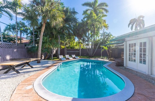Harbor Beach House | 4 Beds+Bath Beach→4mins Heated Pool