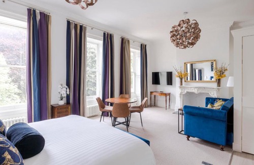 Bristol Apartment | 4 Berkeley Square I Boutique Apartments