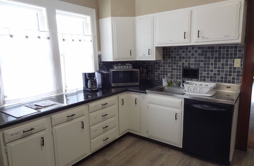 Kutzky Park House | 4 blks St Marys Main fl beds/bath CoveredByFaith
