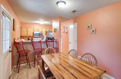 Central Arlington House | 4 Blocks to AT&T Stadium: 'Entertainment Central!'