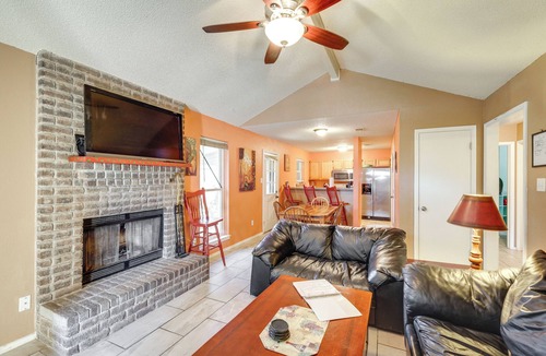Central Arlington House | 4 Blocks to AT&T Stadium: 'Entertainment Central!'