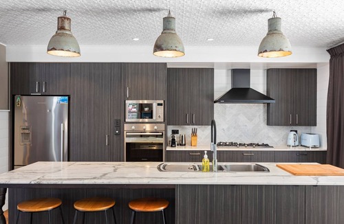 Mount Coolum House | 4 Boardrider Crescent