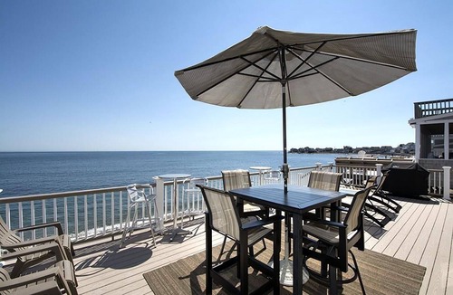 Scituate House | 4 BR/2 Bath beach house. Beachfront. Walking distance to Scituate Harbor!