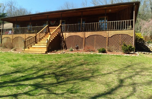 Pembroke House | 4 br/2full bath. Always flexible check-in, with late check-out.nHOT TUB