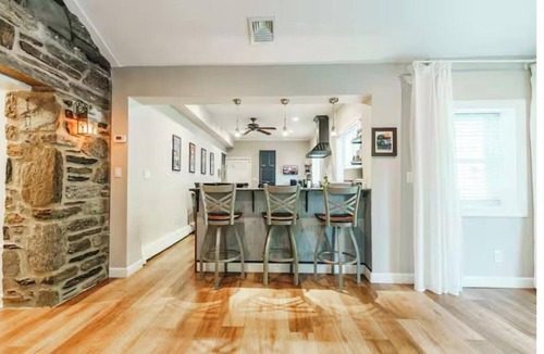 Springfield House | 4 BR 3 BA - EV Charger - Garage & Driveway Parking