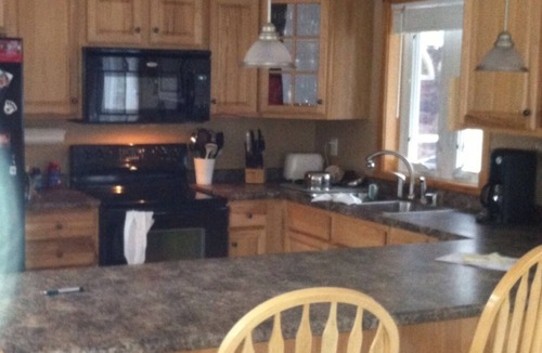 Gray House | 4 BR/3 Bath Lakefront Sleeps 12