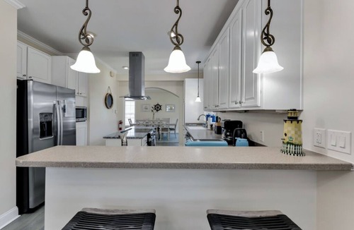 East Ocean View House | 4 BR Beach Retreat - 2 Suites - Dogs Welcome