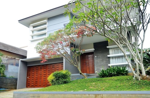 Bandung Villa | 4 BR City View Villa with a private pool 1