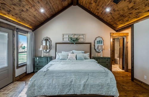 Gober Other | 4 BR Farmhouse with Private Lake