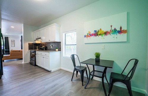 Southside House | 4 BR home in the Historical Mission Concepcion area & across from golf course!