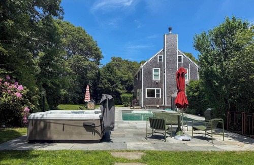 Lagoon Heights House | 4-BR, Hot tub, Wifi, AC, Fire pit. No Pets.