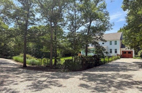Lagoon Heights House | 4-BR, Hot tub, Wifi, AC, Fire pit. No Pets.