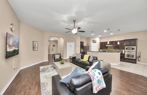 Katy House | 4 BR House Home Away Haven Near Katy Mills