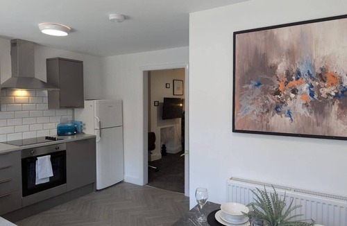 Wyken Apartment | 4 BR House | Unli Parking | Bathtub