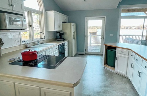 Norwood House | 4-BR Lakefront Home with Amazing Views