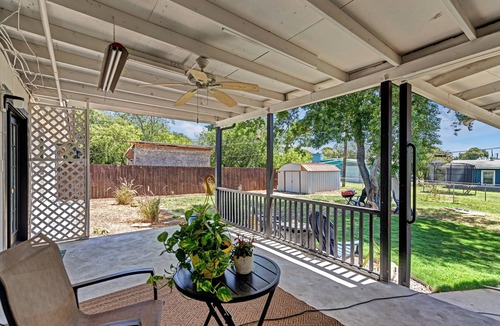 West San Antonio House | 4 BR Near Lackland AFB- Family Friendly