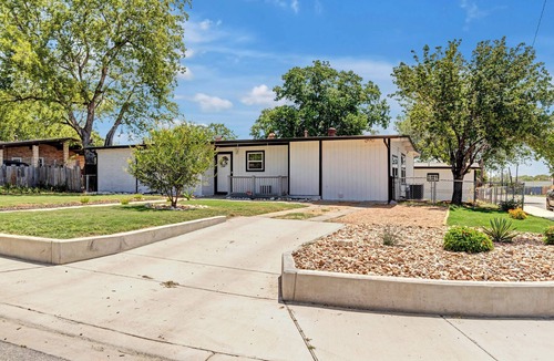 West San Antonio House | 4 BR Near Lackland AFB- Family Friendly