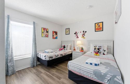 Seasons House | 4 BR No carpet Just Remodeled Unit SR1205