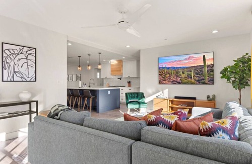 Cavalier Vista House | 4 BR Old Town Home | Pool Heating | Chefs Kitchen