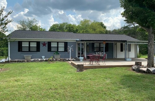 Mocksville House | 4 BR PEACEFUL RANCH