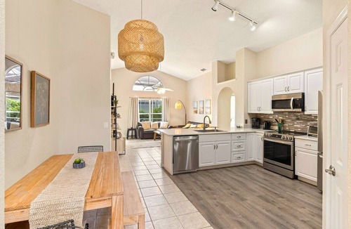 Historic Downtown Kissimmee House | 4 BR Private Pool and Lake View Near Disney