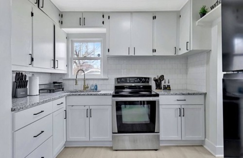 Stanley - Aley House | 4-BR Quiet Retreat, Mins from Downtown Wichita