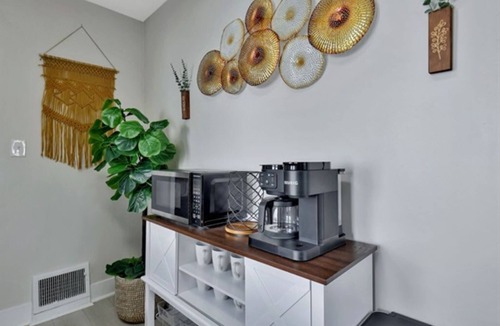 Stanley - Aley House | 4-BR Quiet Retreat, Mins from Downtown Wichita