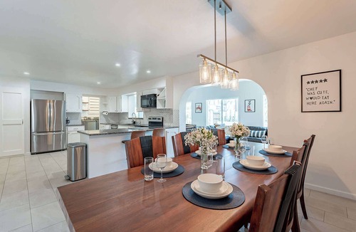 Tempe House | 4 Br Tempe Retreat: Pool | Putt Putt | Pool Table