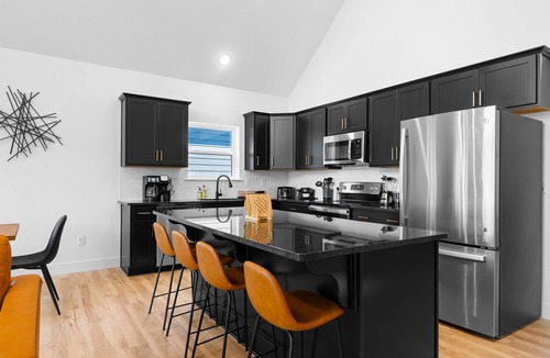 Kimberling City Cabin | 4 BR Waterfront Cabin w/Pool + Swim & Boat dock