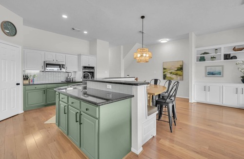 April Sound House | 4 BR Waterfront Retreat w/Hot Tub, Private Boat Slip & Swim-Off Dock