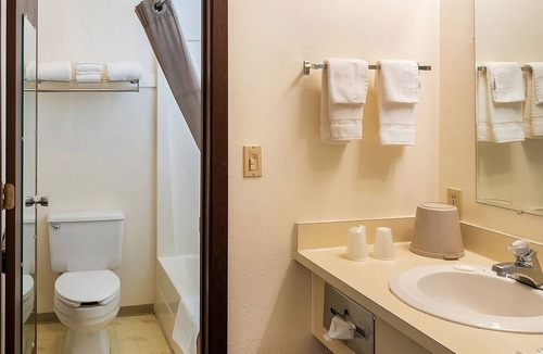 Shelby Hotel | 4 Budget-Friendly Units, Free Parking Onsite, Minutes to Williamson Park