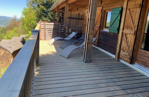 Ustou Apartment | 4 Chambres: 85 m2 + 35 m2 de Terrasse sur les Pistes: de 8 a 12 Personnes