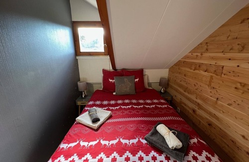 Ustou Apartment | 4 Chambres: 85 m2 + 35 m2 de Terrasse sur les Pistes: de 8 a 12 Personnes